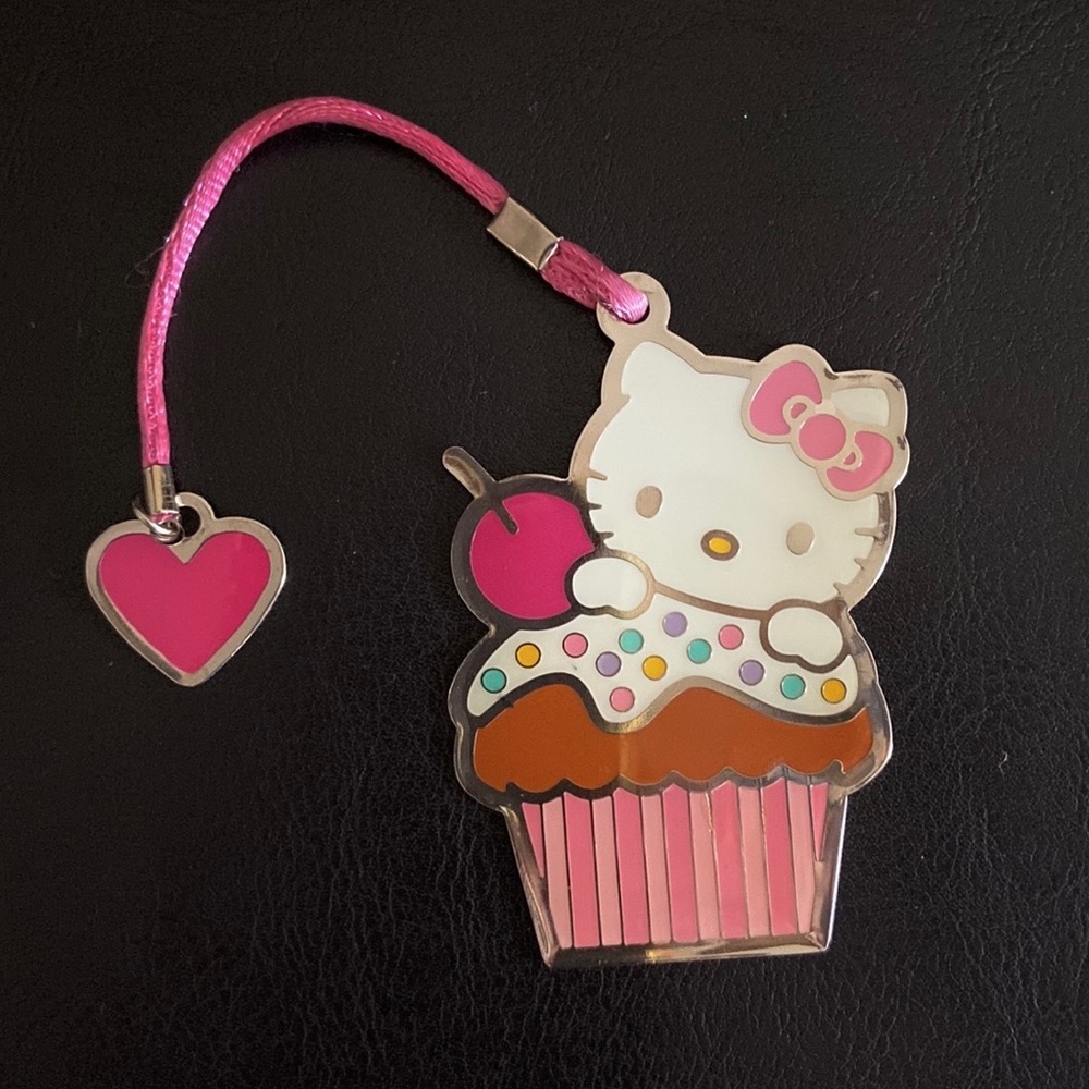 Hello Kitty Sanrio Cupcake Metal Bookmark